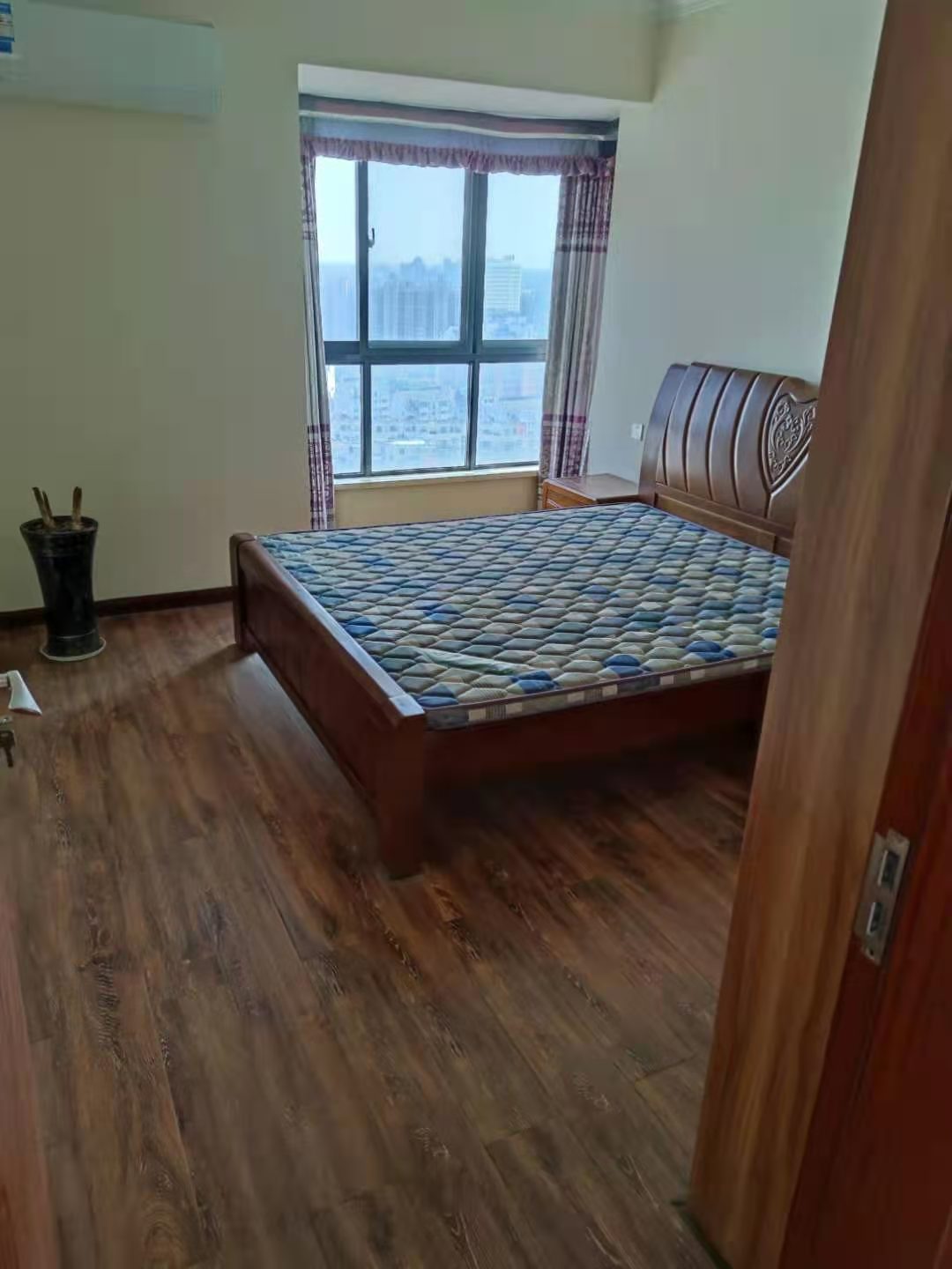 荊州市沙市區(qū)長港路未來馨居小區(qū)5、6、7棟2單元2202號房地產(chǎn)拍賣公告(圖3)