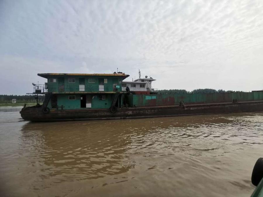 “睿豪88”、“睿豪99”號(hào)兩艘自卸砂船(圖5)